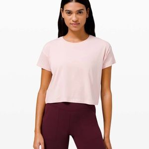 Lululemon cates tee